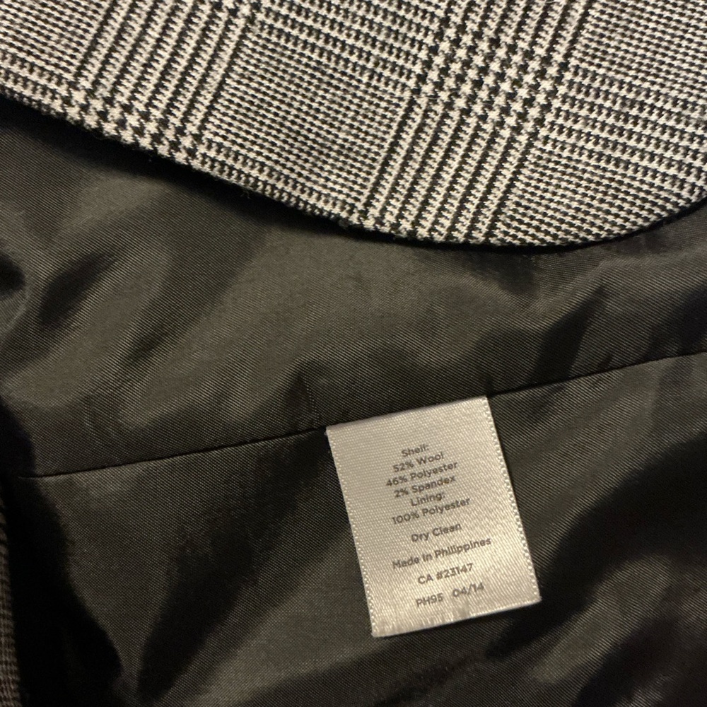Talbots Women’s Black And Grey Plaid Pant Suit   Size 10  Like New - Picture 3 of 16